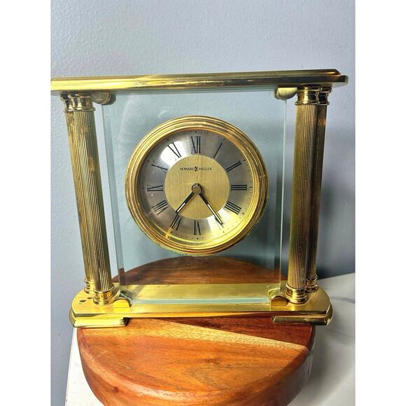 Howard Miller Brass & Glass Mantel Desk Clock Roman Numerals Quartz